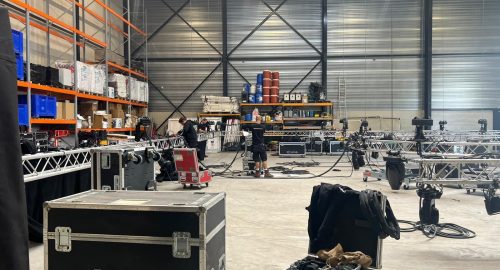 Opbouw Jubileumevent eigen terrein