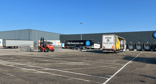 Opbouw jubileumfeest eigen terrein