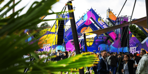 Corporate-festival-setting-overdag