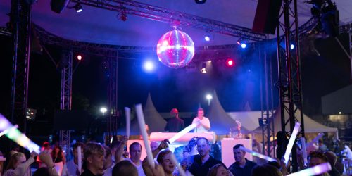 bedrijfsfestival-als-jubileumfeest-eigen-terrein